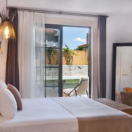 Jera Alacati * Çeşme